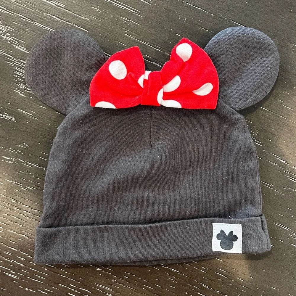 Disney Baby Minnie Mouse Hat Disney World Beanie NWOT 3-6 Months Gray Red White